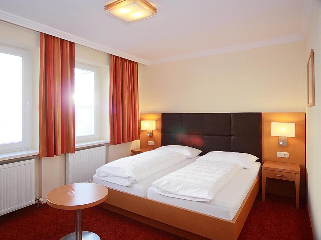 Hotel Goldener Adler Linz Dış mekan fotoğraf